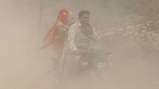 सिर्फ दिल्ली नही यूरोप में भी दमघोंटू हवा से सालाना 3 लाख मौतें हो रही