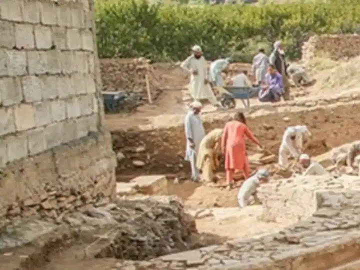 पाकिस्तान में बौद्ध काल के 2,300 साल पुराने मंदिर की खोज, जानिए इसके बारे में सबकुछ
