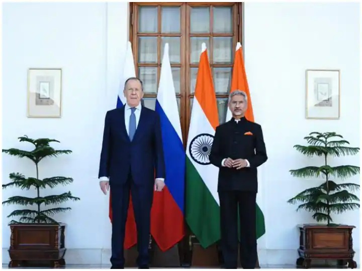 भारत को तेल सप्लाई करने पर रूसी विदेश मंत्री ने दिया जवाब, कहा