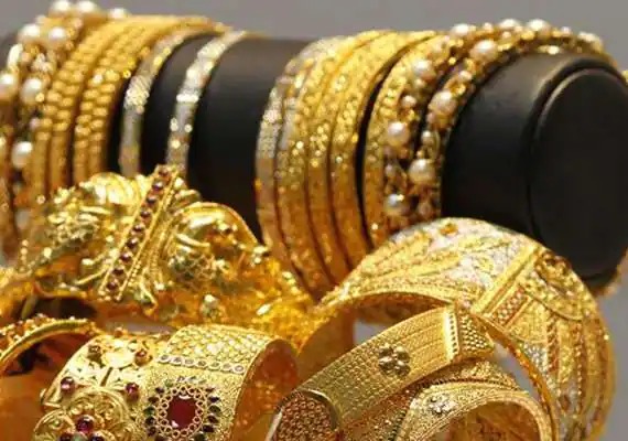 दिल्ली-यूपी में आज सोने की कीमत स्थिर, चांदी हुई सस्ती, जानिए- गोल्ड-सिल्वर का आज का भाव