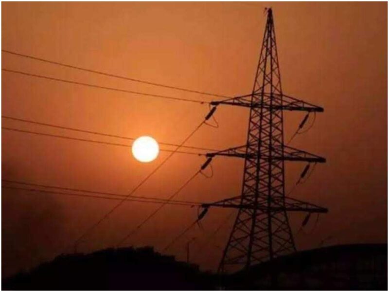 भीषण गर्मी में जारी है बिजली कटौती, 5 लाख की आबादी परेशान