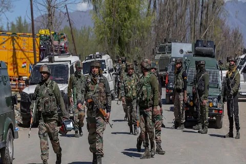  भारतीय सेना के हत्थे चढ़ा लश्कर-ए-तैयबा का आतंकी, VIPs पर हमले की थी योजना
