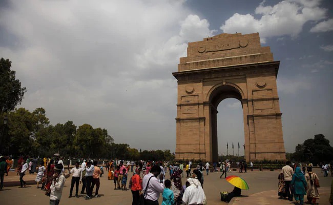 एनसीआर में आज तेज धूप खिली, दिल्ली में न्यूनतम तापमान 25.3 डिग्री, जानें मौसम 