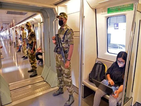 दिल्ली मेट्रो की सुरक्षा में तैनात जवानों के लिए बुलेट प्रूफ जैकेट की खरीद को मंजूरी