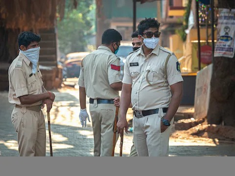 दिल्ली पुलिस ने दो ड्रग तस्कर को किया गिरफ्तार एक करोड़ का ड्रग्स बरामद