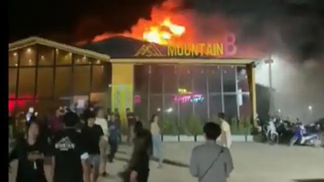 थाईलैंड में 13 साल बाद फिर बड़ा हादसा, क्लब में लगीं आग से 13 लोगों की मौत