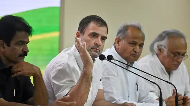 राहुल गांधी ने कांग्रेस को असमंजस में डाला, राष्ट्रीय अध्यक्ष के चुनाव में फिर हो सकती है देरी