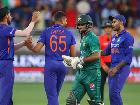 भारत-पाक मैच बारिश के कारण हुआ रद्द,किसे मिलेगा फायदा,क्या कहता है ICC का नियम?