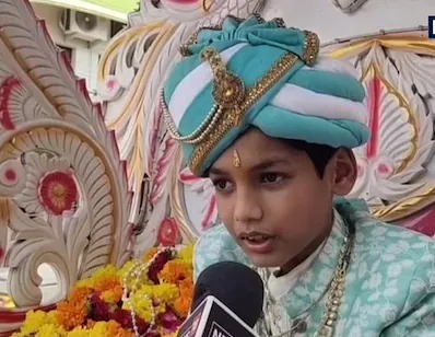 बारां निवासी 12 वर्षीय बालक बनेगा जैन मुनि, निकाली गई भव्य शोभायात्रा