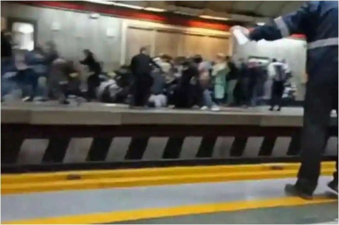 ईरान: मेट्रो स्टेशन पर की फायरिंग, लाठी-डंडों से पीटा…