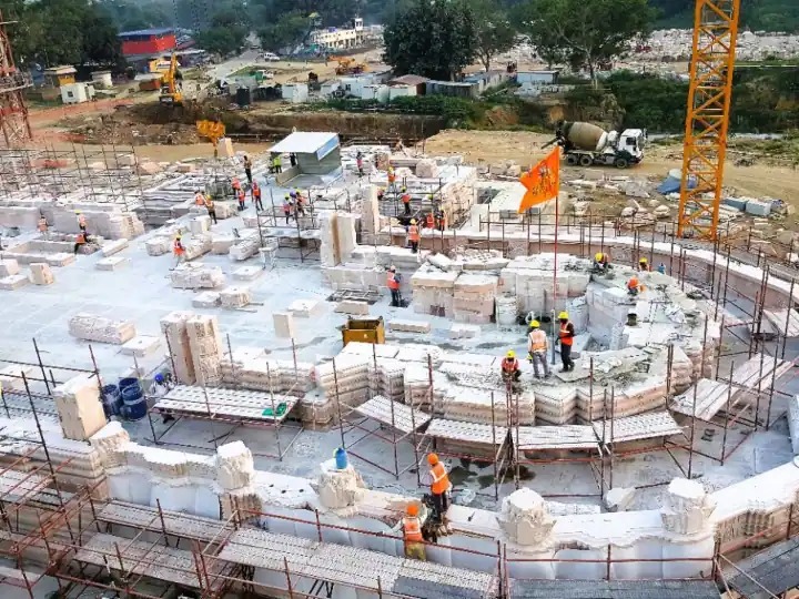 अयोध्या : राम मंदिर निर्माण की ड्रोन से ली गई तस्वीर जारी,गर्भगृह व फाउंडेशन तैयार