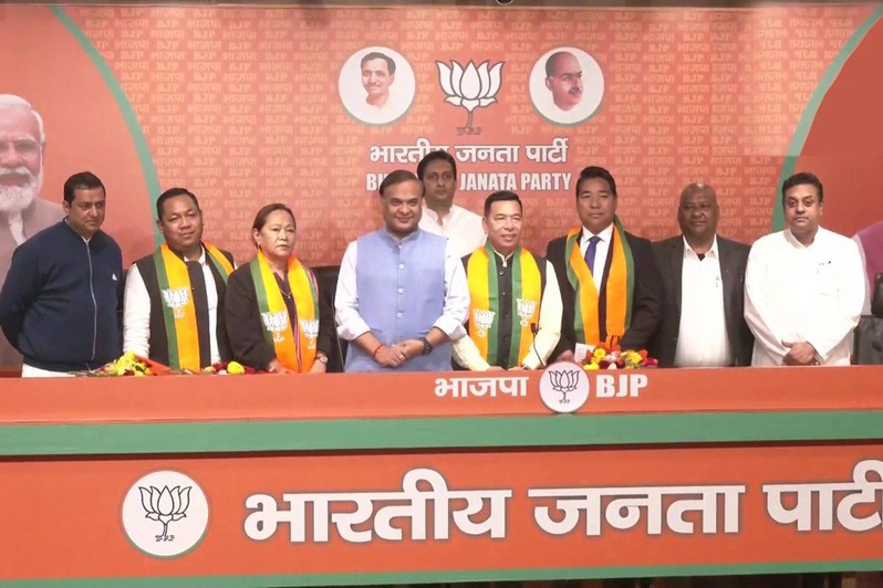 मेघालय में चुनाव से पहले TMC विधायक हिमालय संम्प्लीयाक सहित 4 विधायकों ने थामा BJP का हाथ