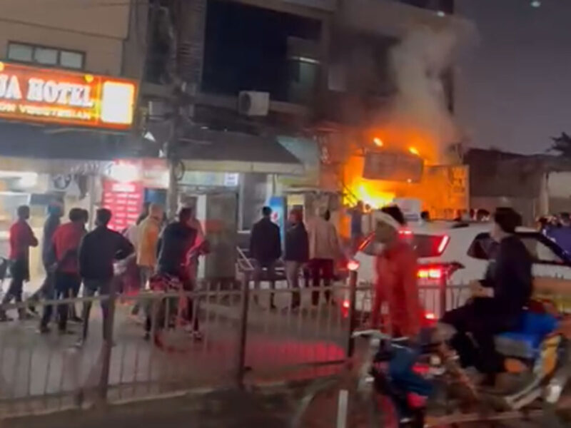 लखनऊ : बेस्ट बिरयानी रेस्टोरेंट में लगी भीषण आग, ग्राहक की जिंदा जलकर मौत