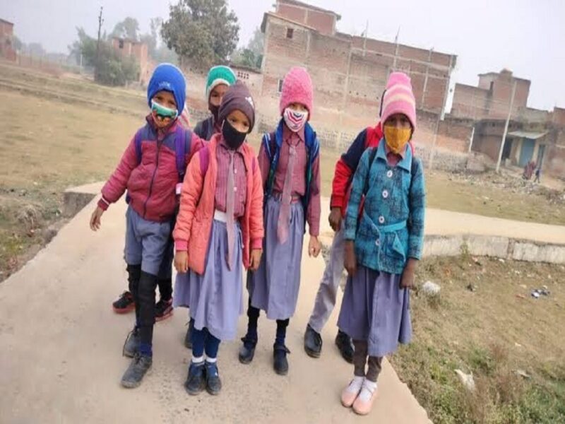 ठंड को देखते हुए स्कूलों में छुट्टियां बढ़ी,मेरठ, गोरखपुर, बीकानेर, चंडीगढ़ समेत इन जिलों में
