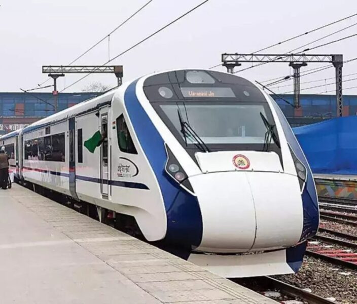 वंदे भारत ट्रेनों को लेकर यात्रियों के लिये आई खुशखबरी,अब सस्ता होगा ट्रेन का टिकट