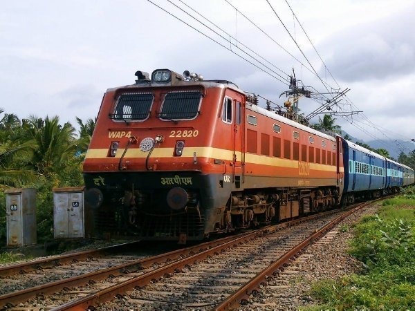 Indian Railways ने ट्रेन में ये नए नियम जारी किए, जल्दी जानें नहीं तो होगी सजा!