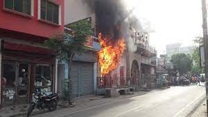 Lakhimpur Kheri : एसबीआई ATM में लगी आग; पल भर में राख हो गए ₹ 28 लाख