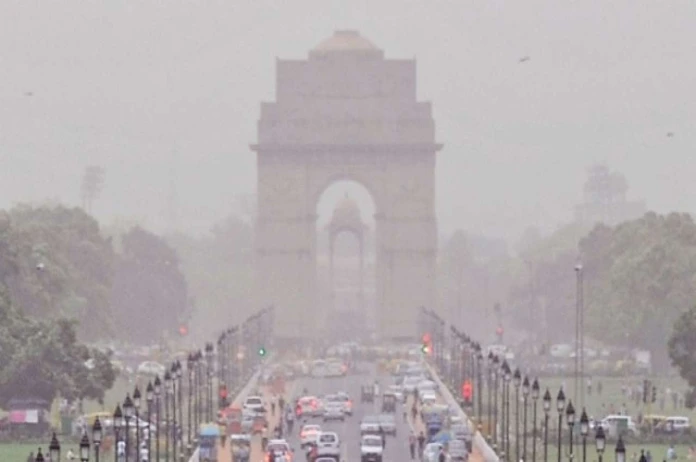 दिल्ली-एनसीआर मे प्रदूषण का स्तर बढ़ा, चली धूल भरी हवाएं,विजिबिलिटी हुई कम
