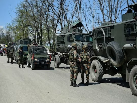 जम्मू-कश्मीर में घुसपैठ की बड़ी साजिश नाकाम, 4 आतंकियों को सेना ने किया ढेर