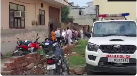 दिल्ली:पत्नी की हत्या कर शख्स ने की खुदकुशी, डबल मौत से मचा हड़कंप