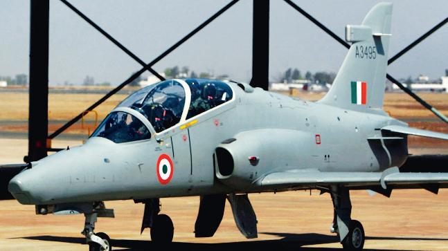 कर्नाटक में वायुसेना का ट्रेनिंग विमान हुआ हादसे का शिकार, दोनों पायलट सुरक्षित
