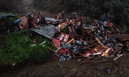 हिमाचल : मंडी जिले में कुदरत का कहर, कटौला में घर गिरने से 7 लोगों की मौत
