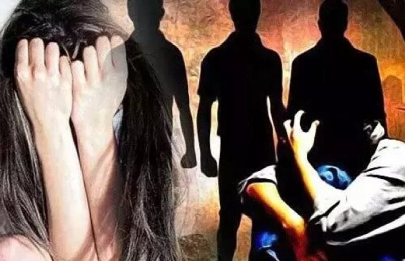 UP News: हापुड में नाबालिक छात्रा के साथ किया दुष्कर्म, तमंचे के बल पर किया था अपहरण…