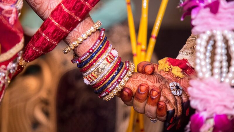 सीमा-सचिन जैसी प्रेम कहानी आई सामने,बांग्लादेश से शादी रचाने आई 24 साल की शादीशुदा महिला