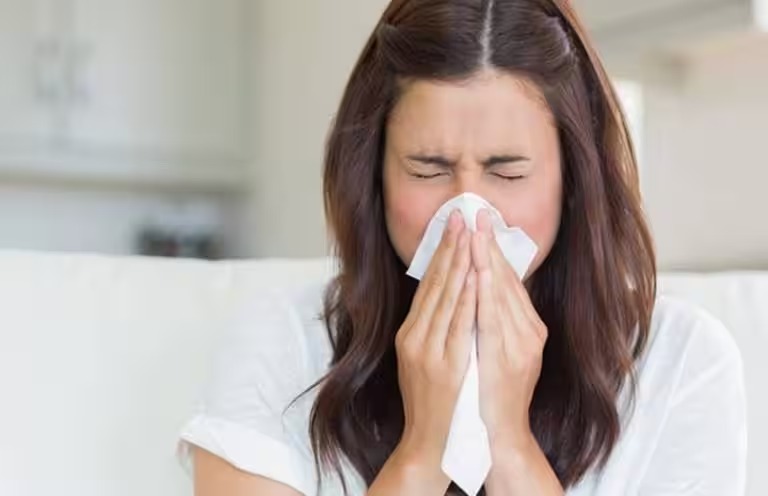 how to cure cold and sneeze (ज़ुकाम और छींक को कैसे दूर करें )