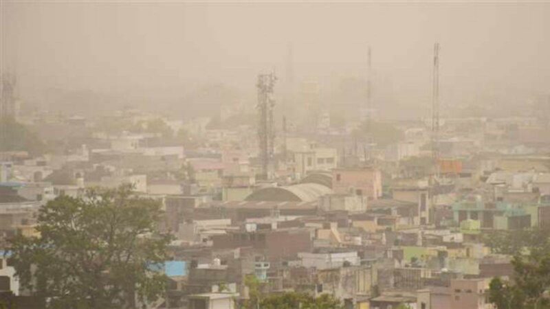 Moradabad AQI: शहर की हवा में फैला प्रदूषण, इन बीमारी से ग्रसित लोगों को करना पड़ सकता है परेशानी का सामना…
