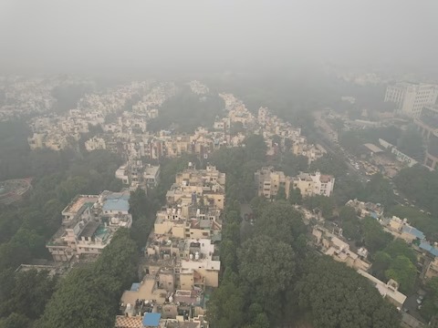 दिल्ली-NCR में आज भी हल्के कोहरे का असर ,चक्रवात ‘मिधिली’ से इन 7 राज्यों में भारी बारिश के आसार