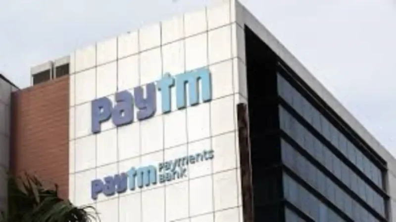 paytm axis tie up