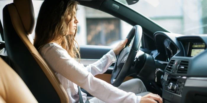 8 tips for improving your driving posture in hindi