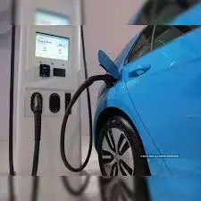 EV Charging: यूपी की किस्मत चमकी, एक्सप्रेसवे पर बनेंगे 26 नए चार्जिंग स्टेशन