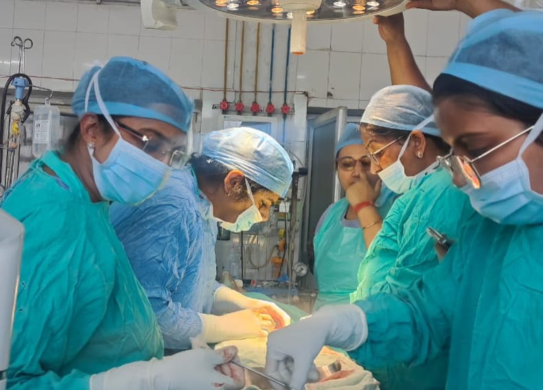 उत्तर प्रदेश के जीएसवीएम मेडिकल कॉलेज में 23 वर्षीय युवती का जच्चा बच्चा विभाग में सफलतापूर्ण किया गया  ऑपरेशन…