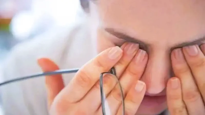 Eye Care Tips 2024: दुनिया की खूबसूरती दिखाने वाली आँखों का कैसे रखें ख्याल ?